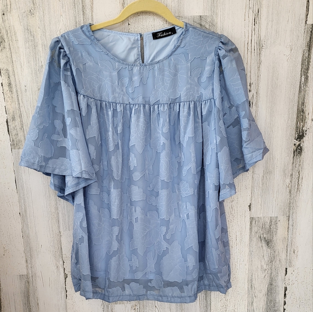 NWT Flowy Jacquard Lined Top